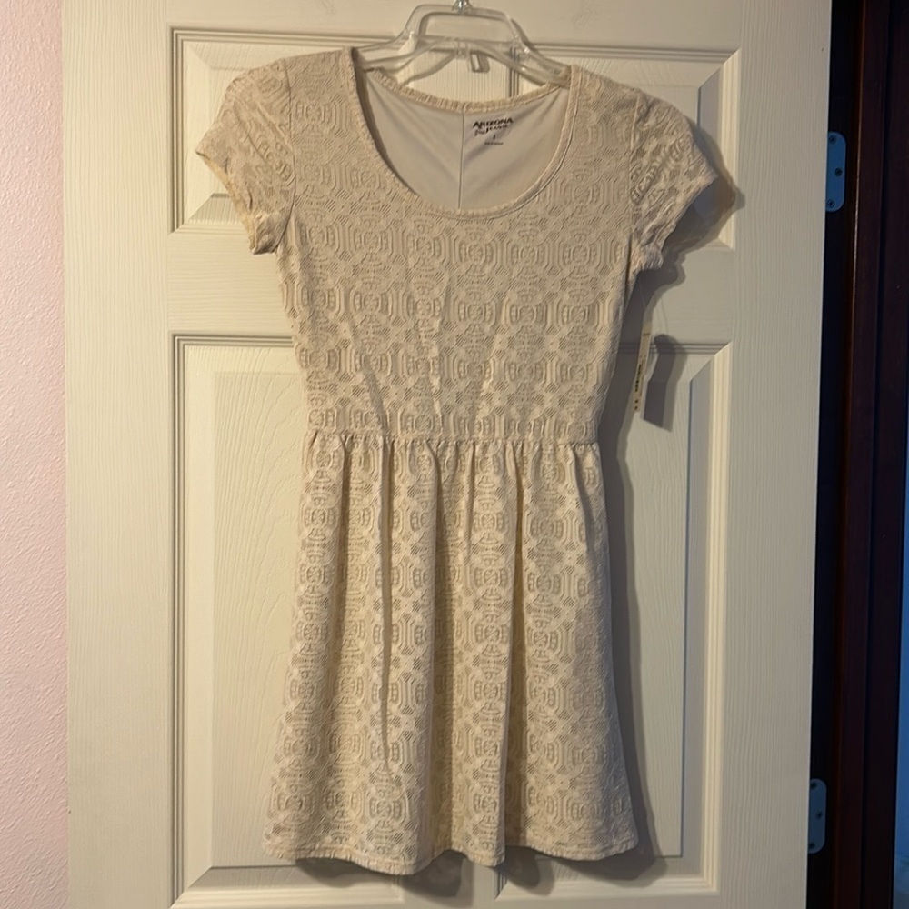 NWT Arizona Lace Dress Beige Small